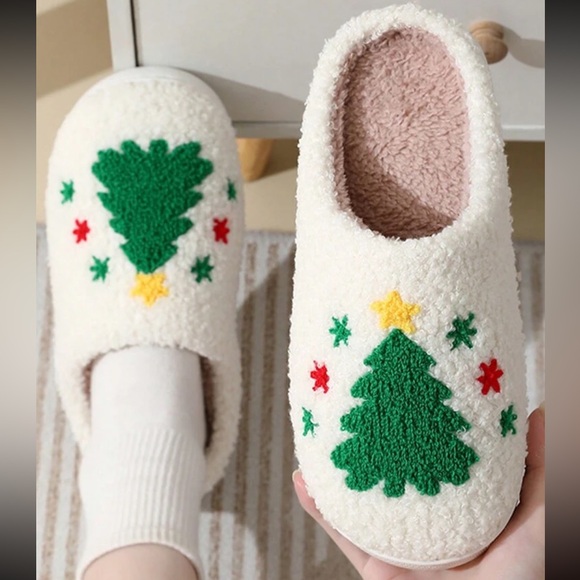 Holiday Christmas Tree Fuzzy Slippers - Picture 3 of 5